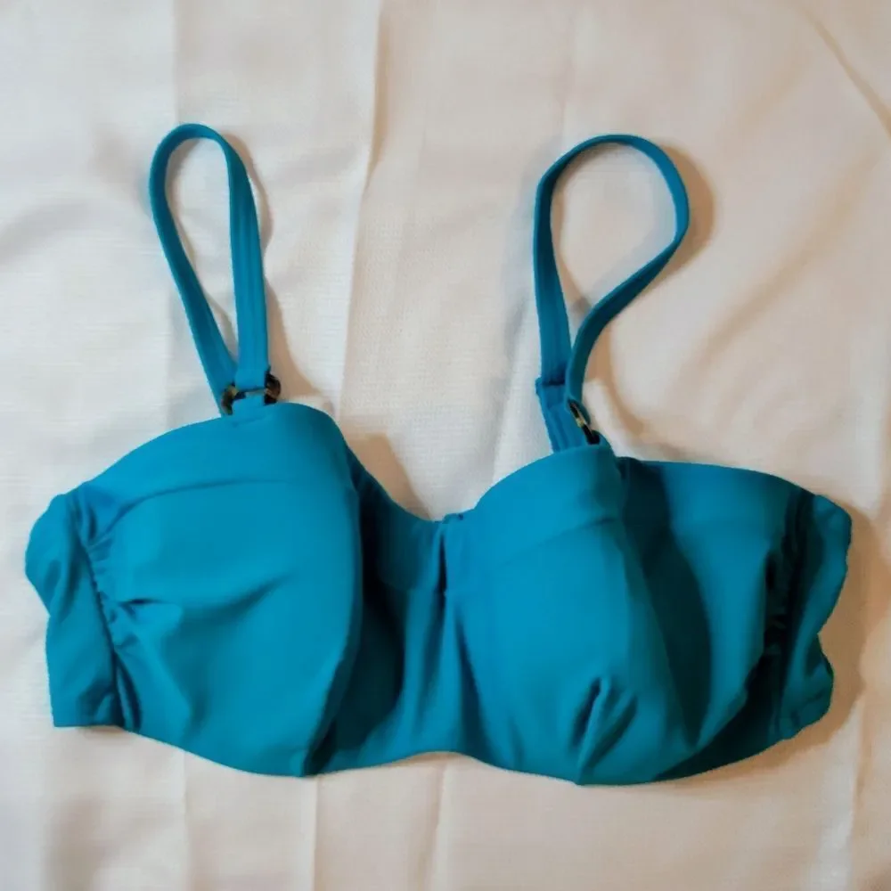 NWOT Figleaves Bikini Top; 38D